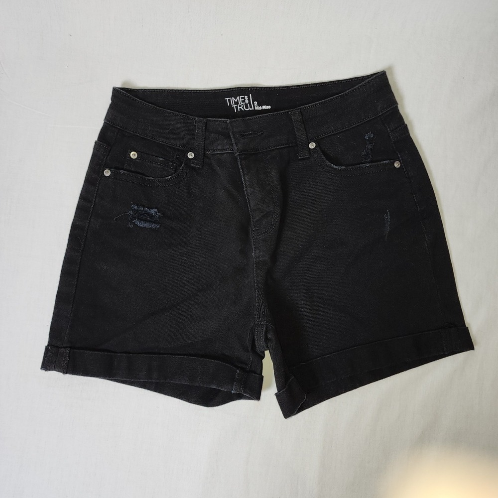 Time and Tru Womens 2 Mid Rise Stretch Black Cuffed Distressed Jean Shorts